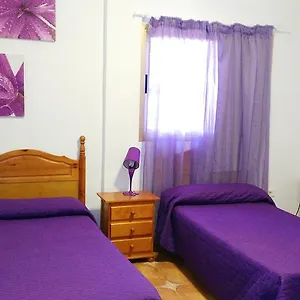 2* Pensión Amparo Hayas